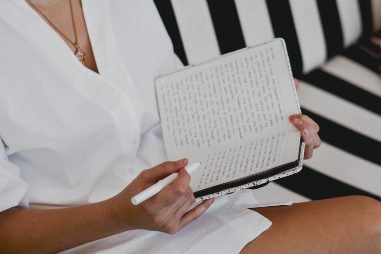 Why Journaling Is Important For Women with ADHD - Never Defeated